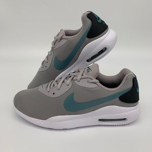WMNS Nike Air Oketo